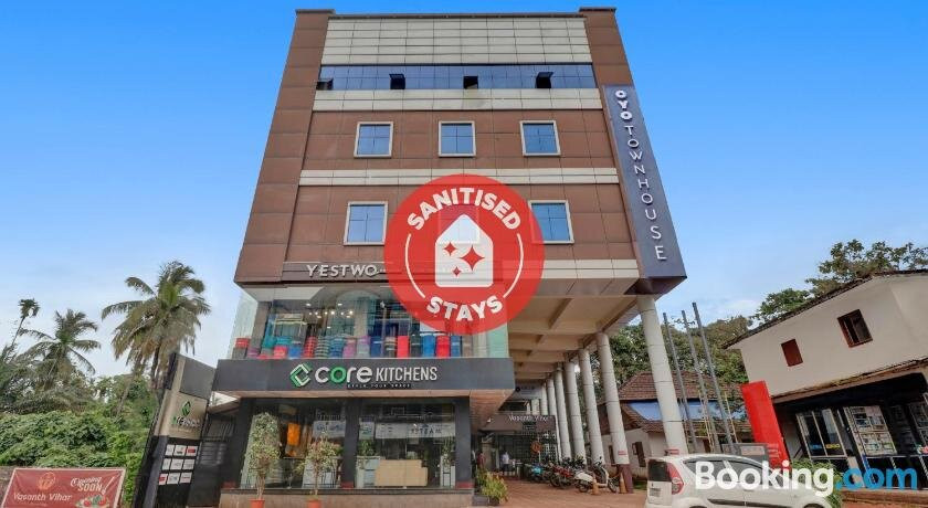 OYO Townhouse 1070 Ramis Plaza