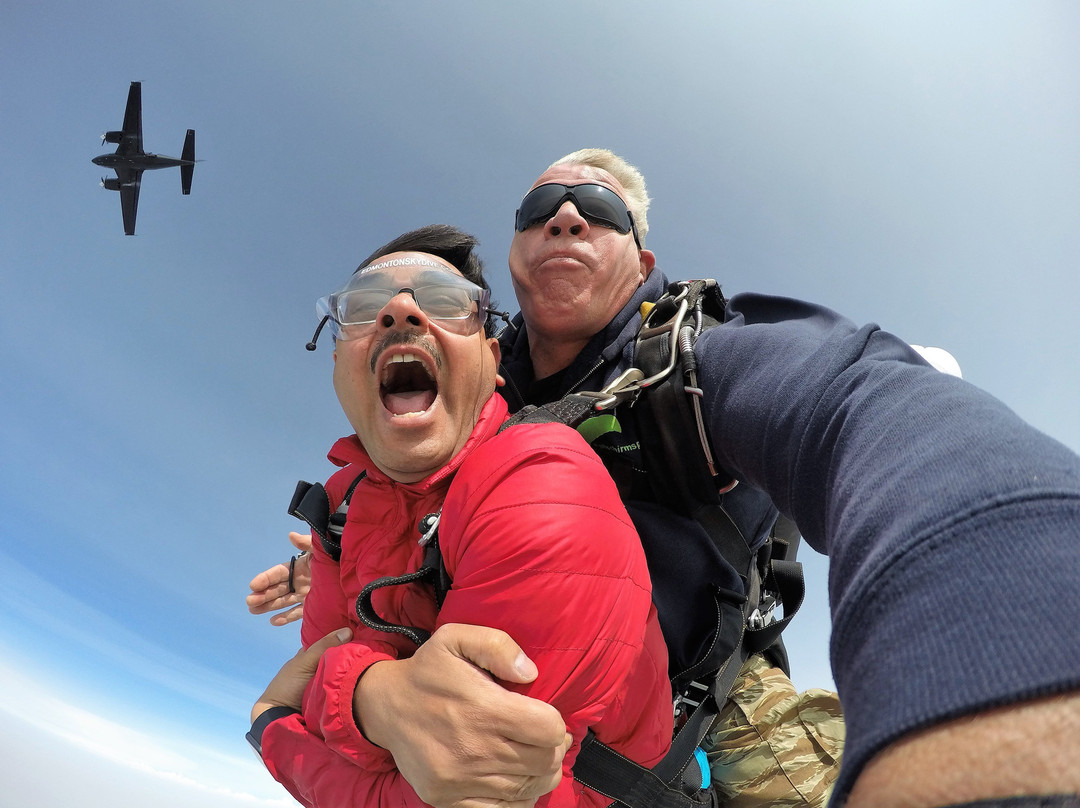 Skydive Extreme Calgary-Beiseker必去景点