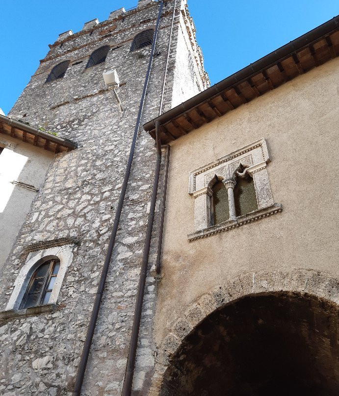 Palazzo Baronale di Roviano-Roviano必去景点