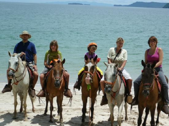 Papagayo Vargas Tours-利比里亚必去景点