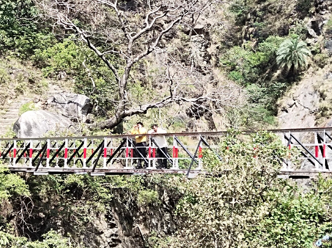 Ennan Mata Temple & Waterfall-Duhka必去景点