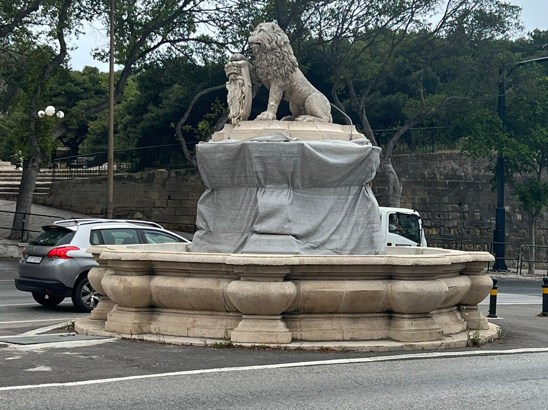 The Statue Of Lion景点图片