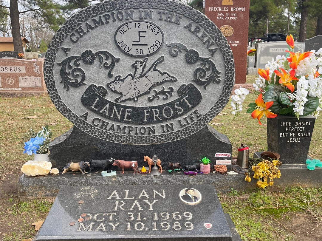 Showman's Rest and Bull Rider's Reprieve-Hugo必去景点