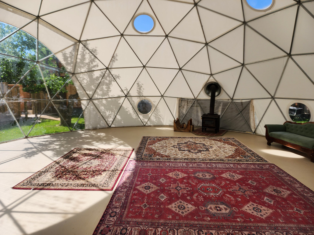 Alameda's Hot Springs主图