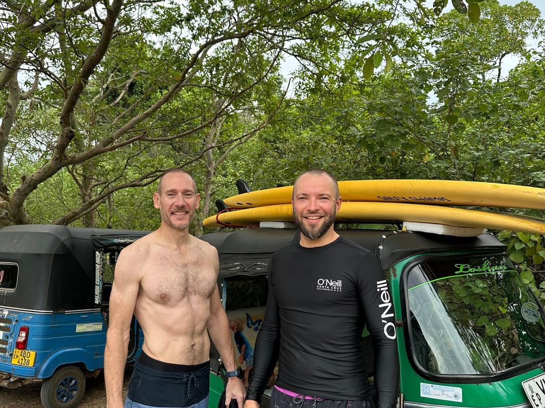 Roni SurfCamp Abay-阿鲁甘湾必去景点