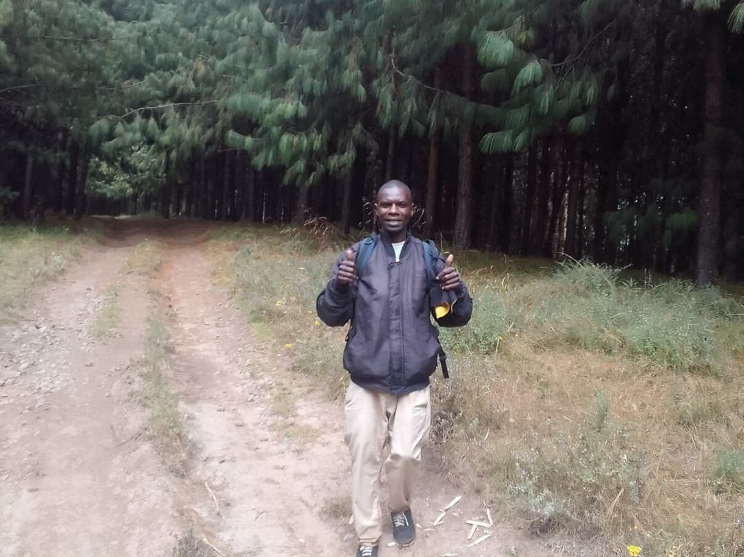 Loleza Peak-姆贝亚必去景点