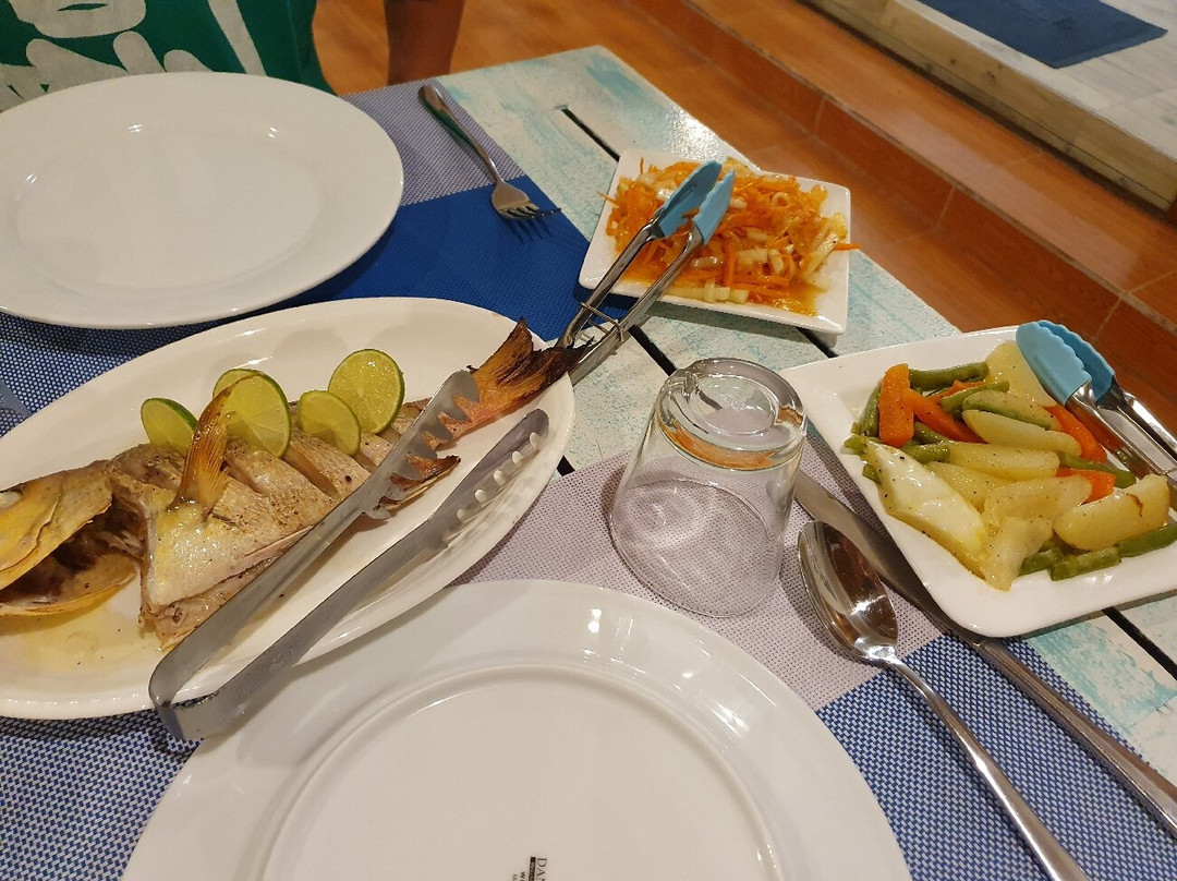 Fins Dive and Leisure Hotel主图