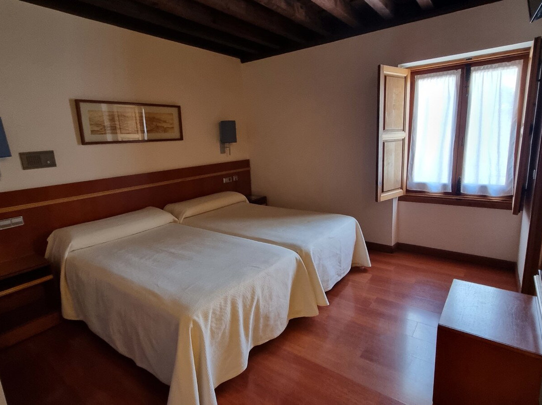 圣伊萨贝尔酒店主图