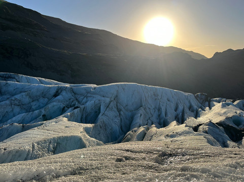 Ice Hunters-维克必去景点