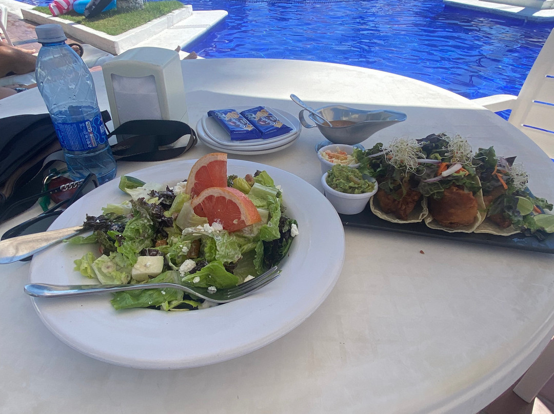 Cabo Blanco Hotel and Marina主图