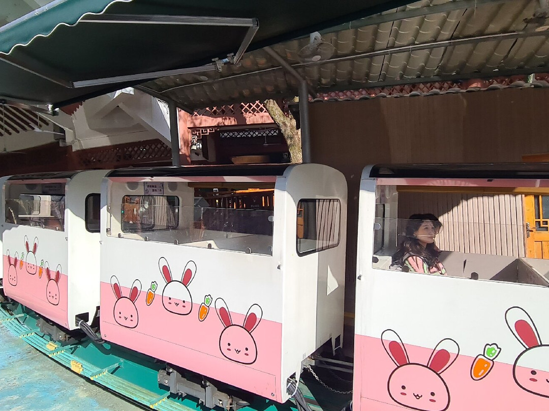 Ten Miles Gallery-张家界市必去景点