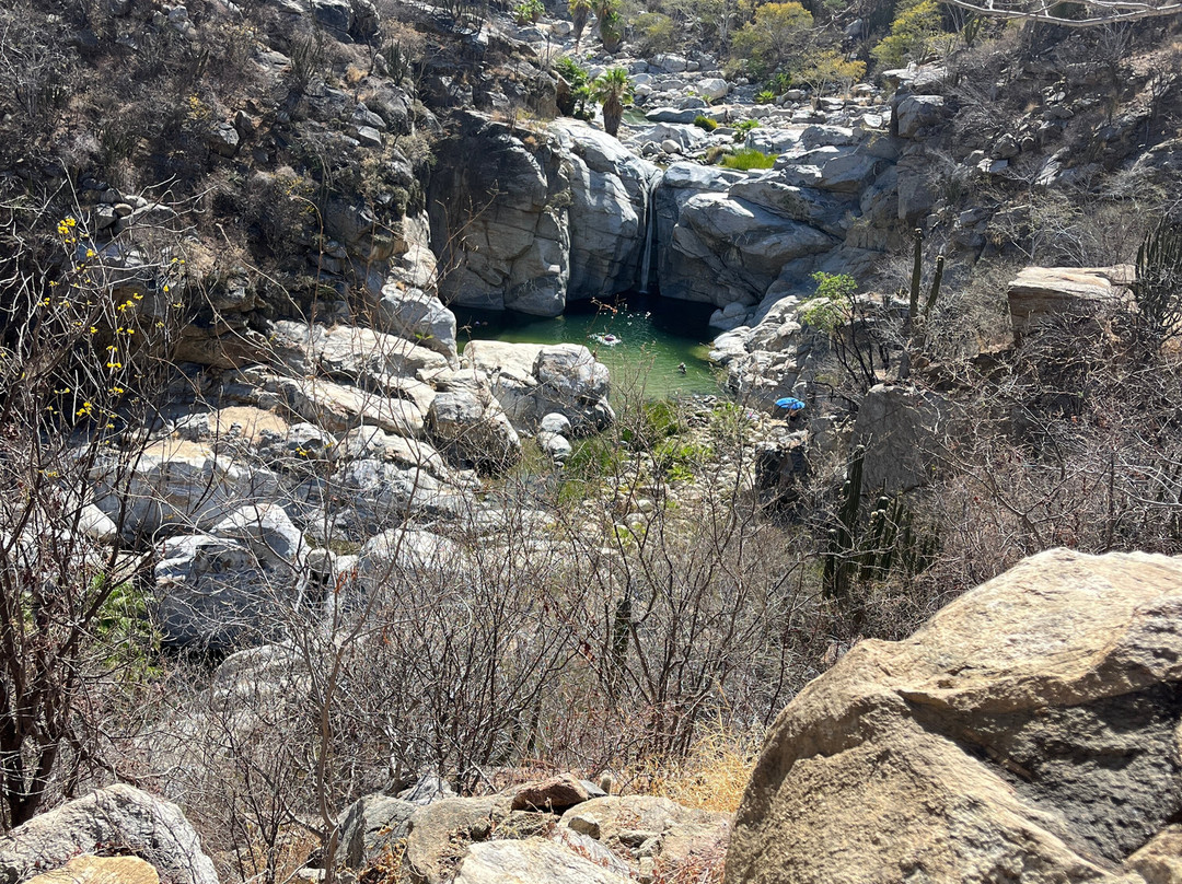 Cascada Sol Del Mayo Waterfall景点图片