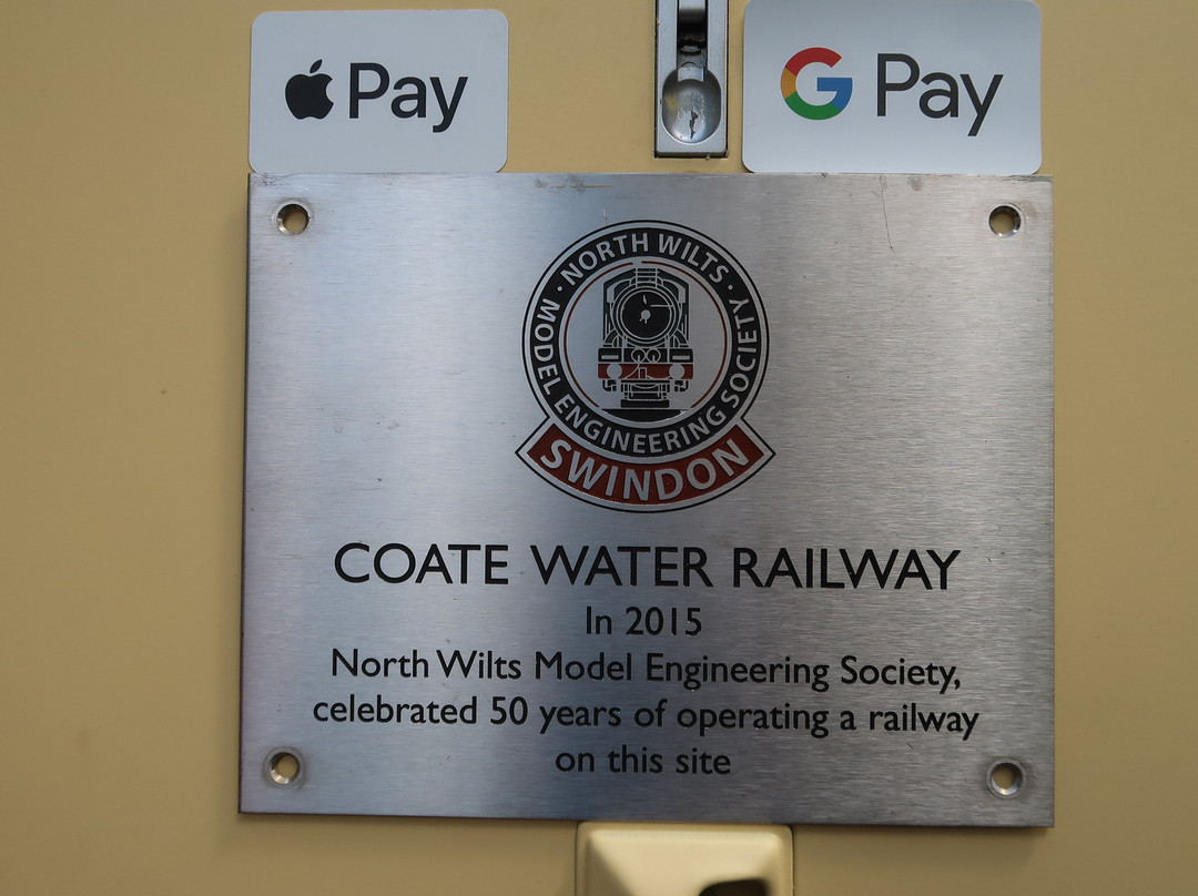 Coate Water Miniature Railway景点图片