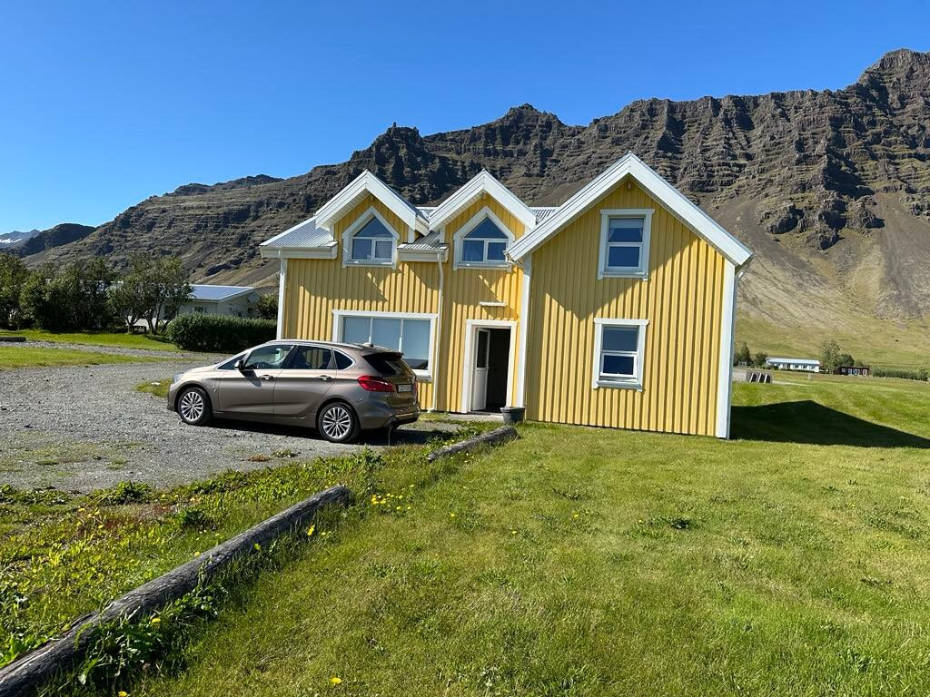 哈利乡村酒店主图