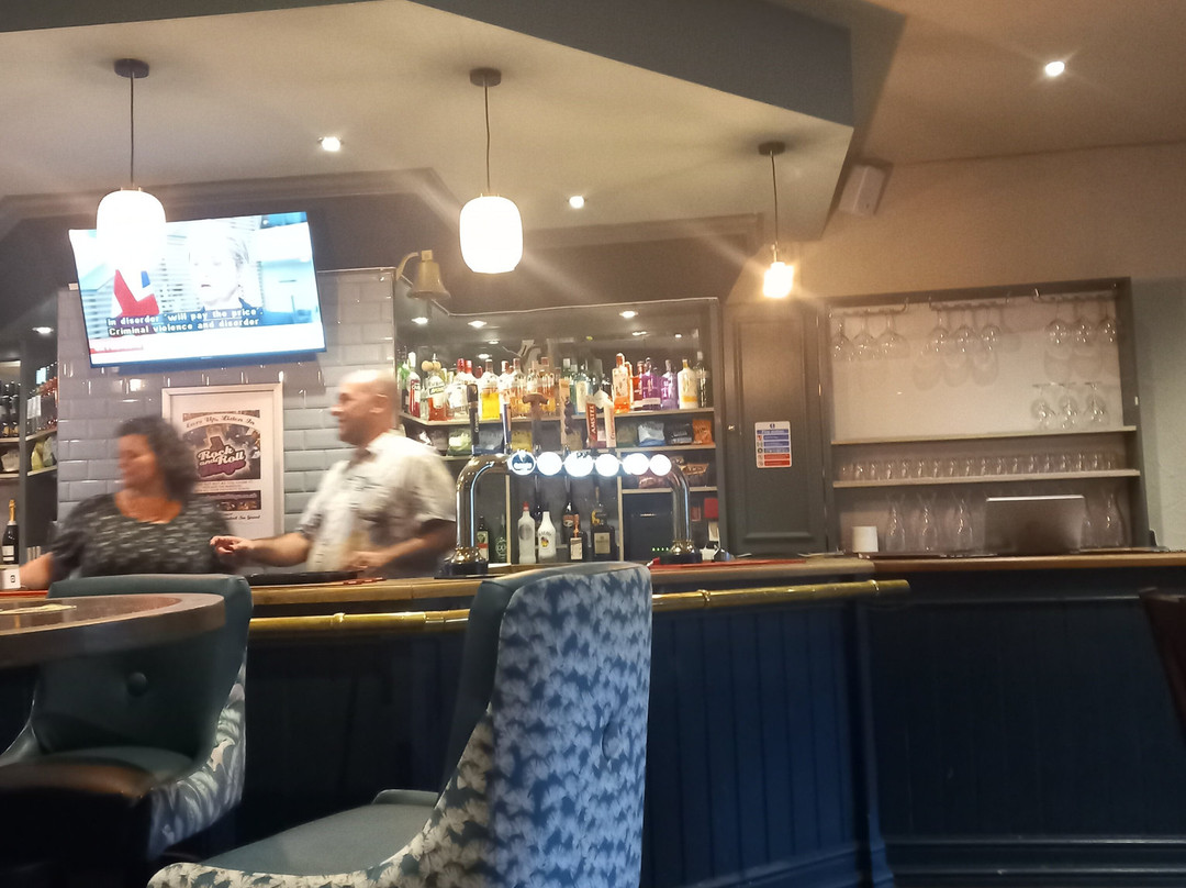 Kings Arms Hotel主图