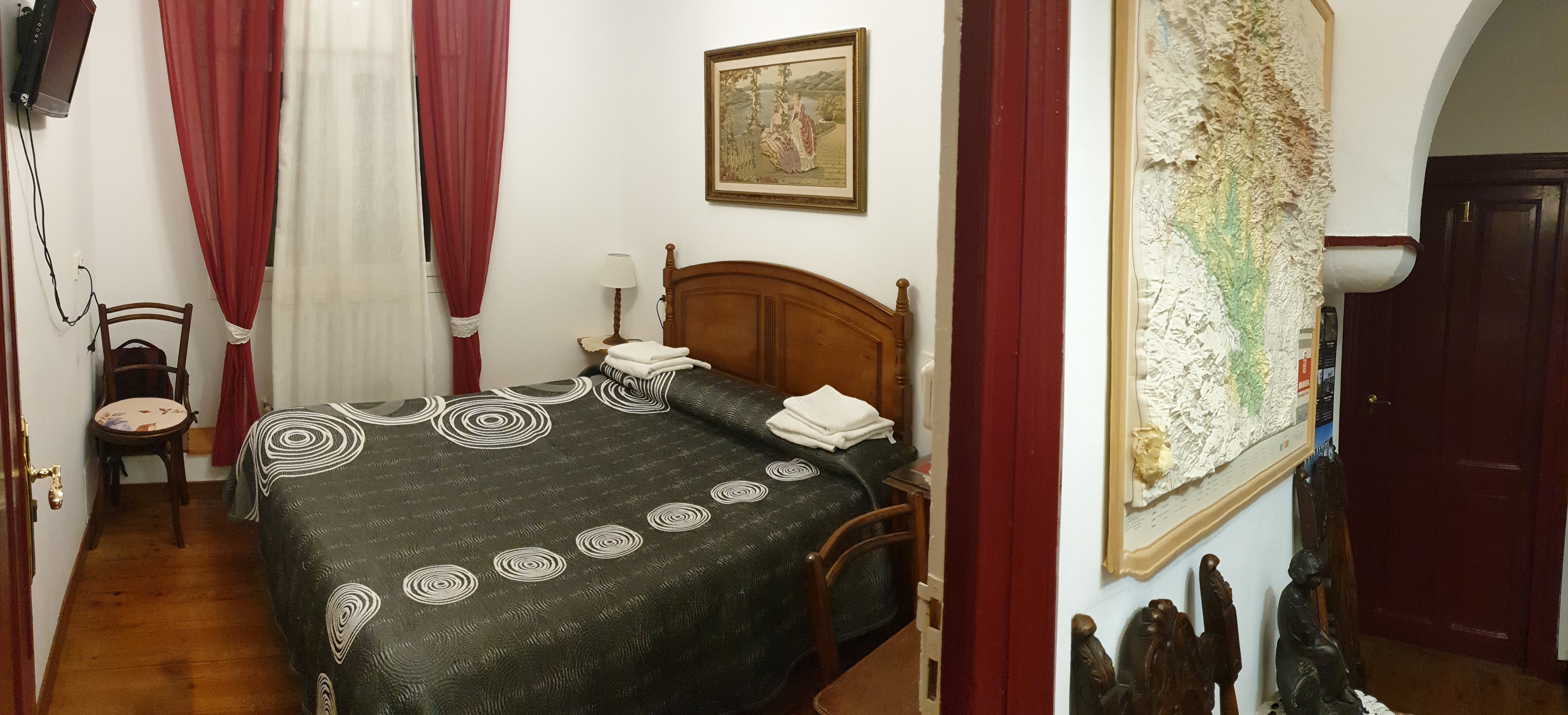 Pension Escaray-官方