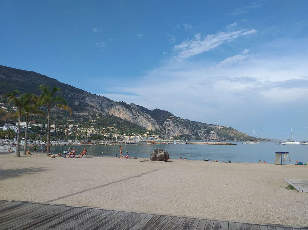 Palmes Beach-芒通必去景点