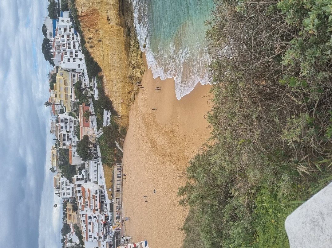 Praia do Carvoeiro-卡沃埃罗必去景点