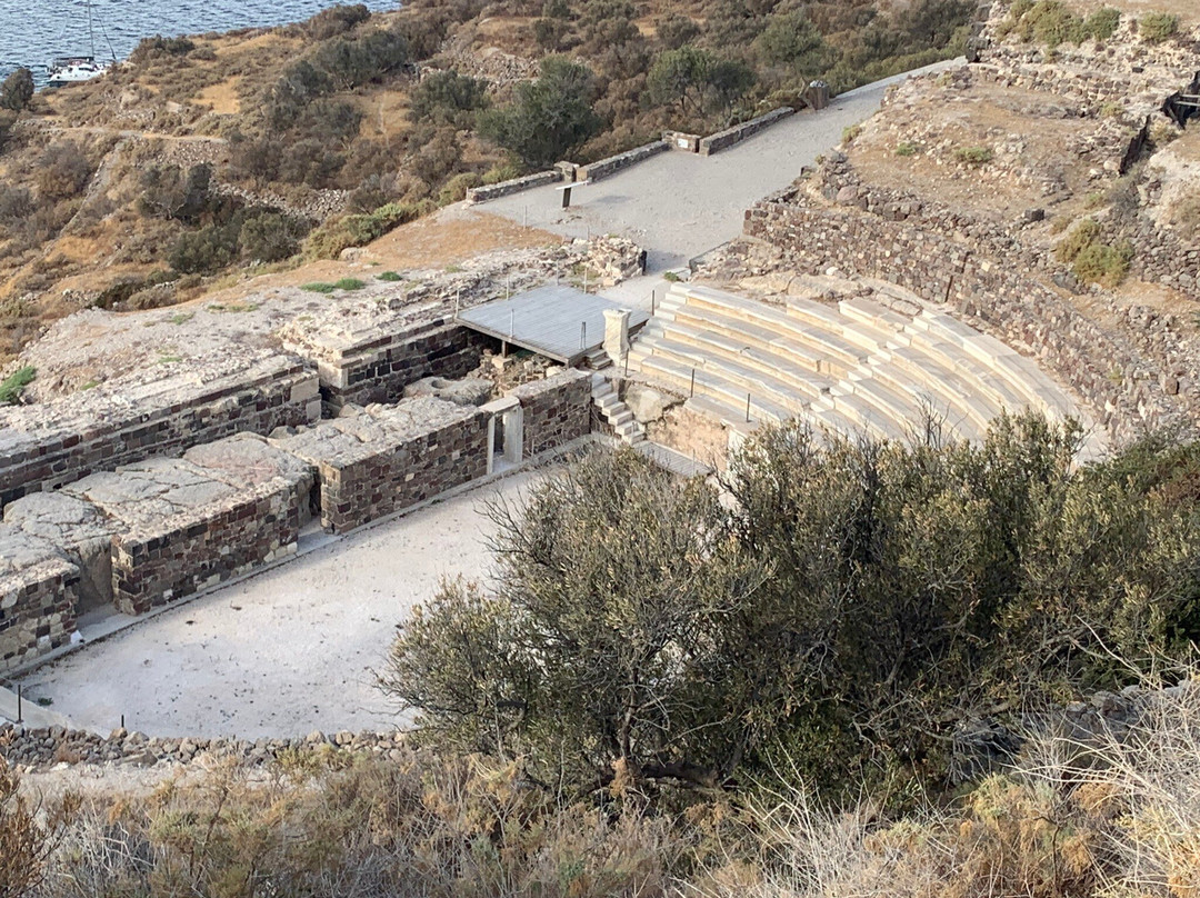 Ancient Roman Theatre - Milos-Tripiti必去景点