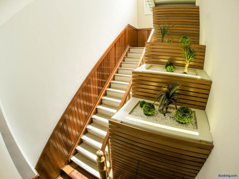 酒店旅馆（仅限成人）