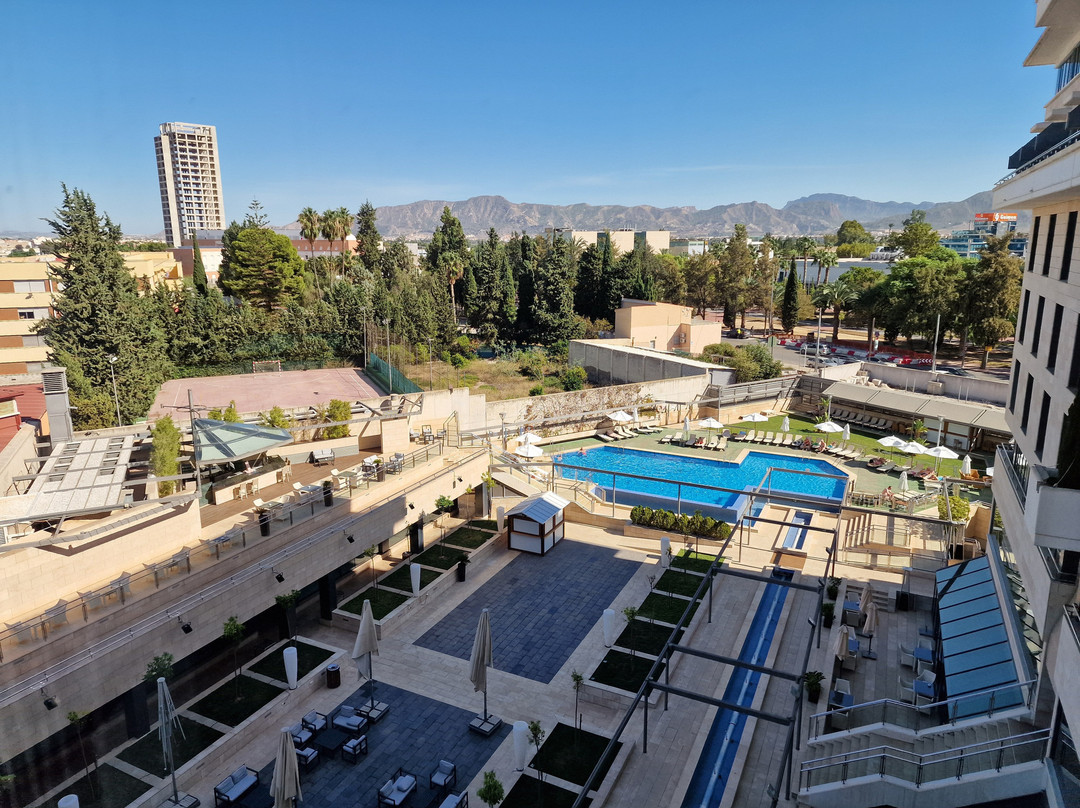 内尔瓦酒店主图