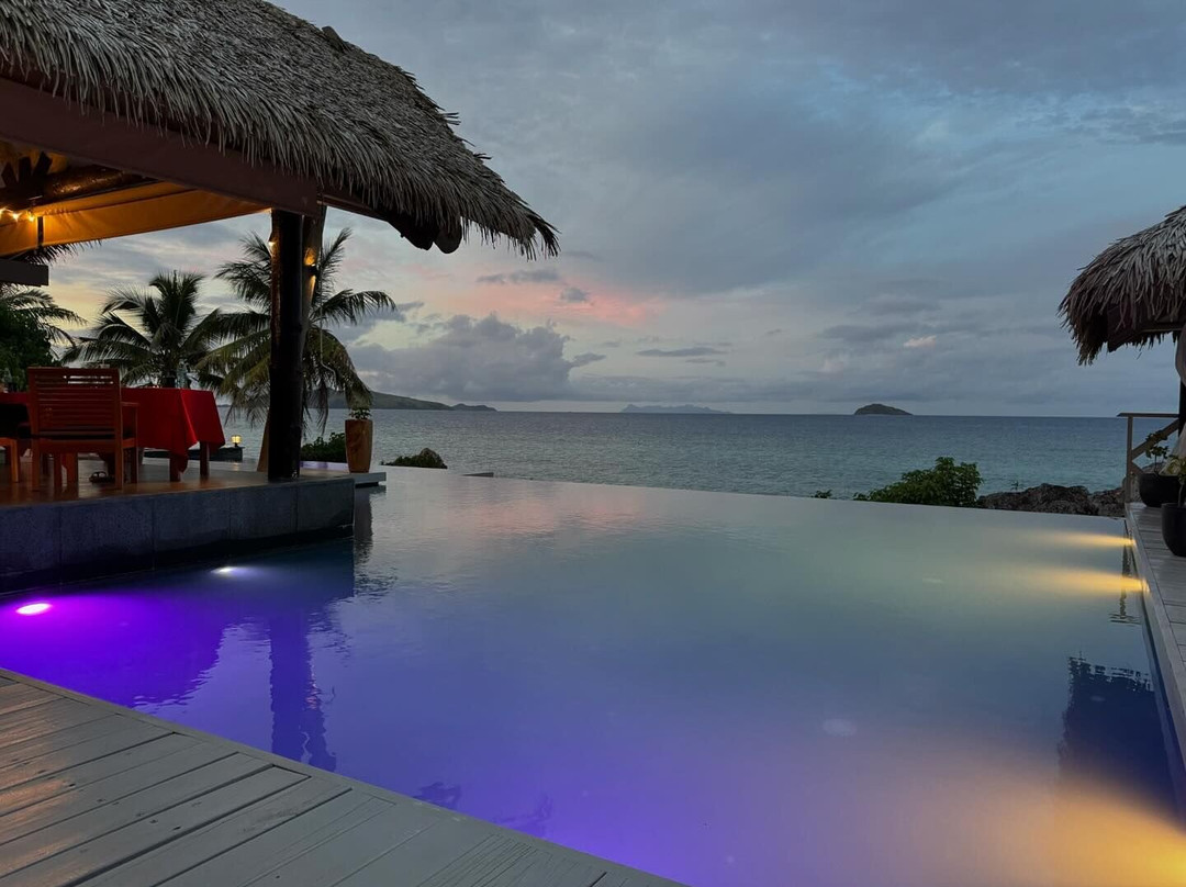 塔底莱岛度假村主图