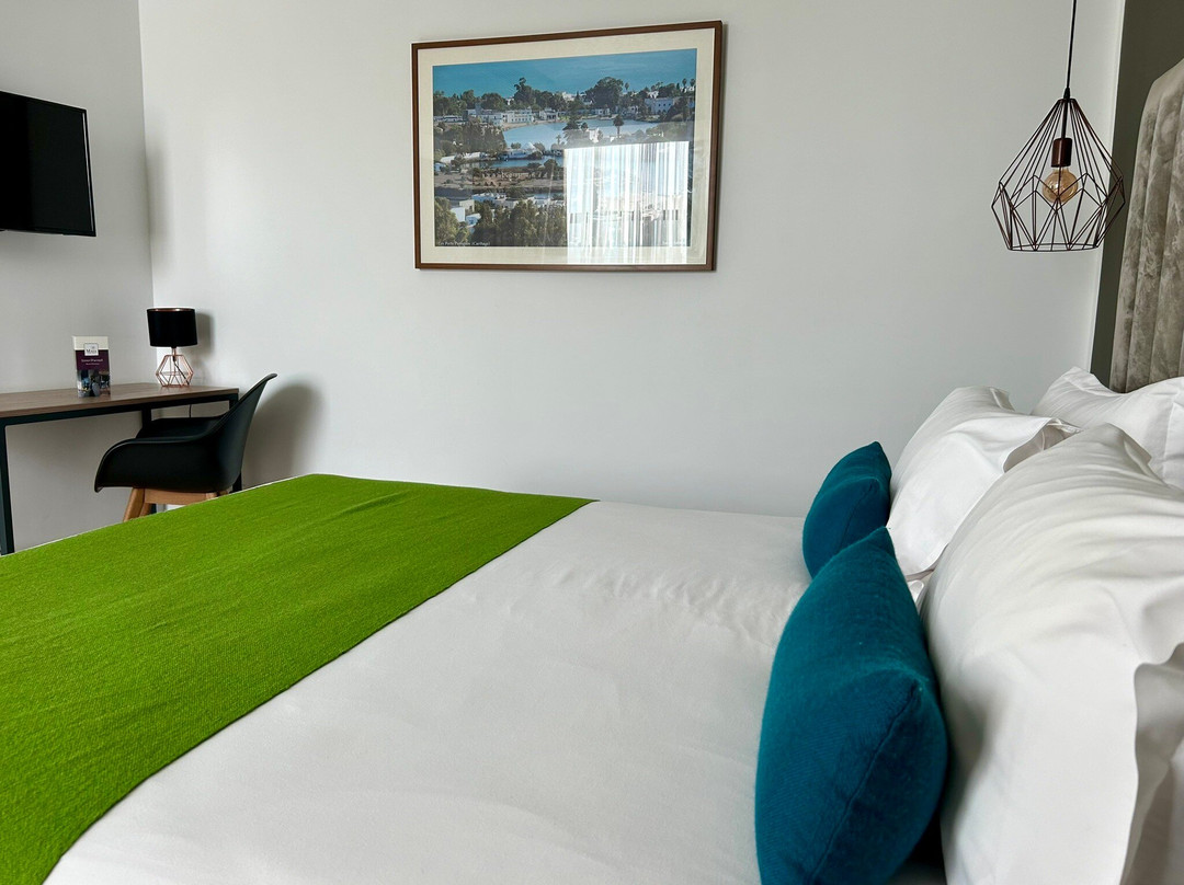 Maia Hotel Suites主图