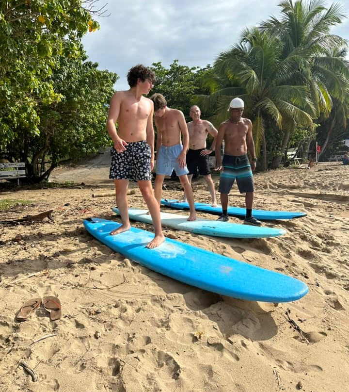 Rincon Surf School-吕康必去景点