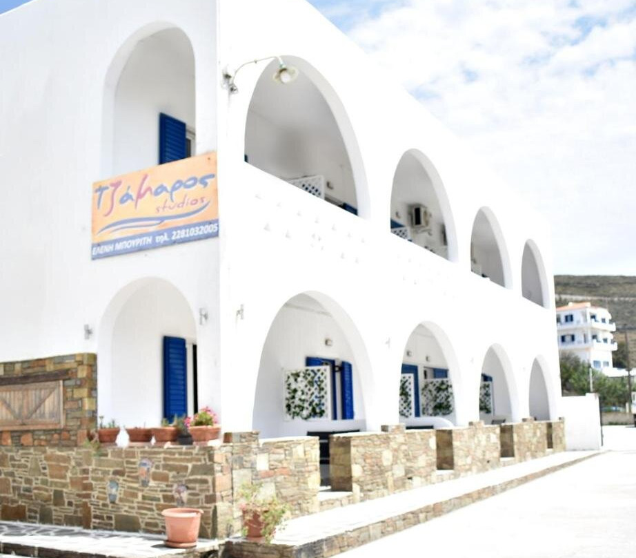 Kithnos Town酒店住宿-Tzamaros Studios
