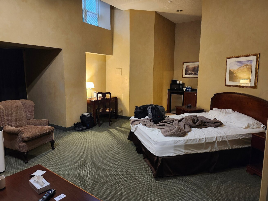 Peterborough Inn & Suites Hotel主图