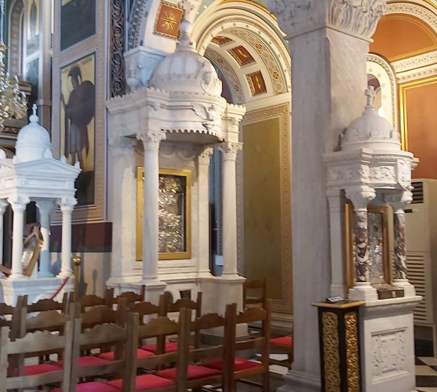Ieros Naos Agia Triada景点图片