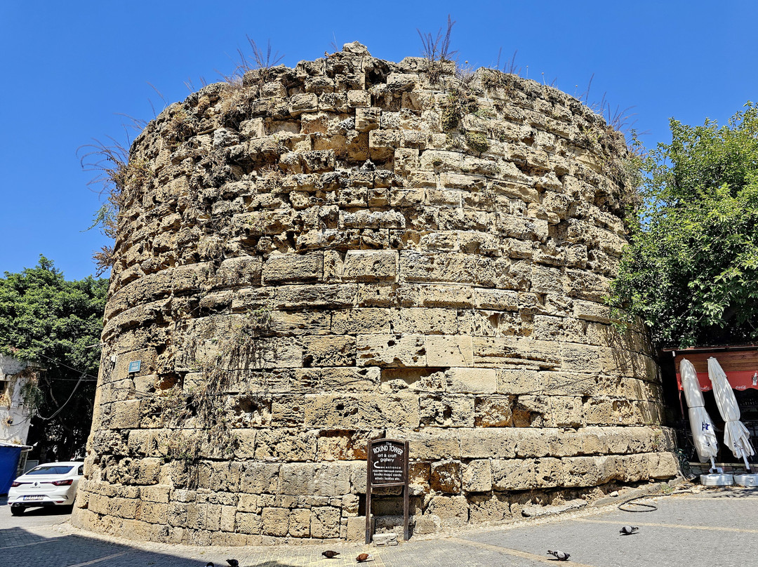 Lusignan Period City Walls & Towers-克利尼亚必去景点
