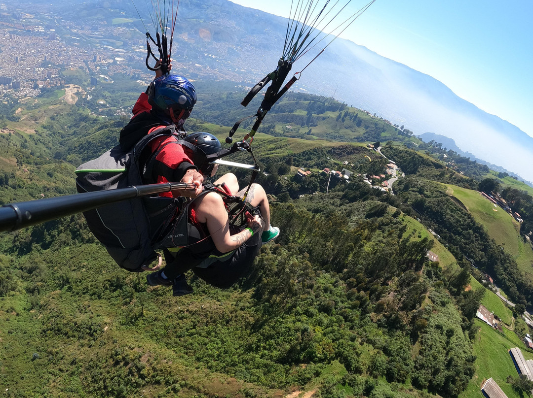 Paragliding Medellin景点图片
