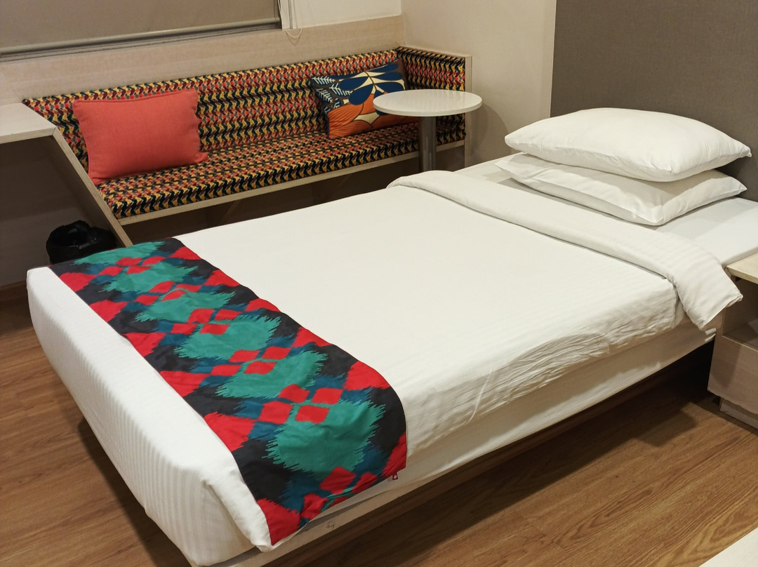 普那金格酒店主图