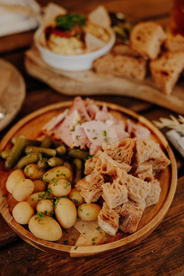 The Bull & Swan-餐饮