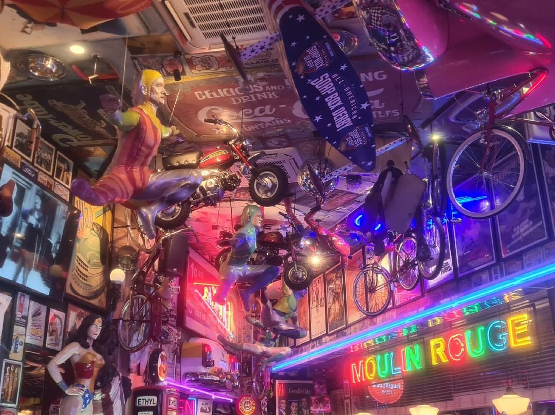 P Burgos Street-马卡蒂必去景点