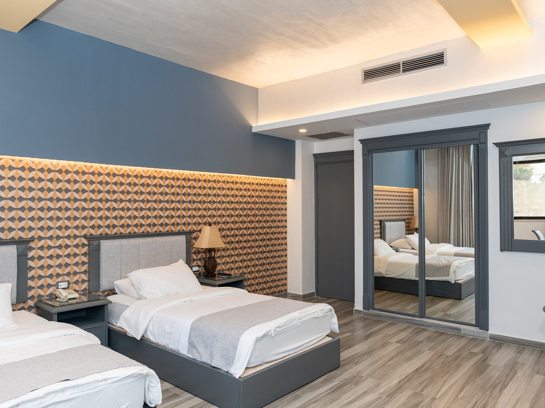 西萨玛酒店主图