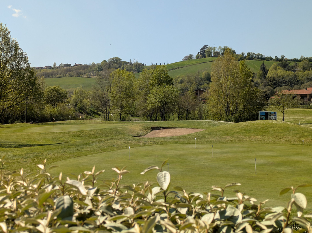 Golf Club Le Fonti-圣彼得罗泰尔梅堡必去景点