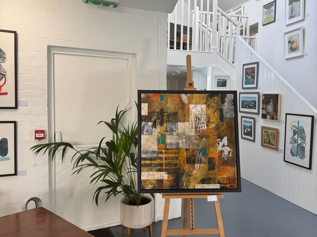 Gallery Tr1