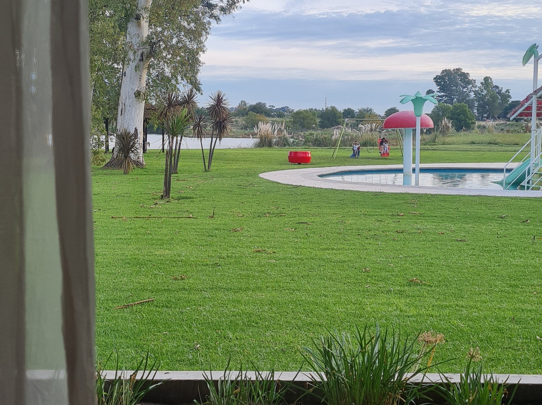 Howard Johnson Hotel & Convention Center Ezeiza主图