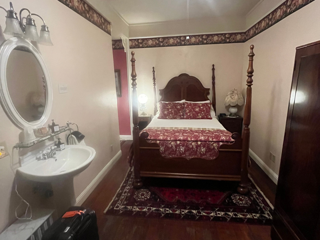 Weaverville Hotel主图