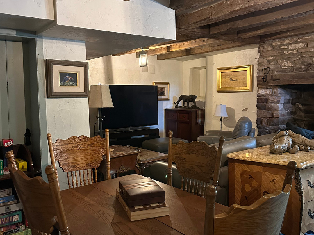Lightner Farmhouse B&B主图