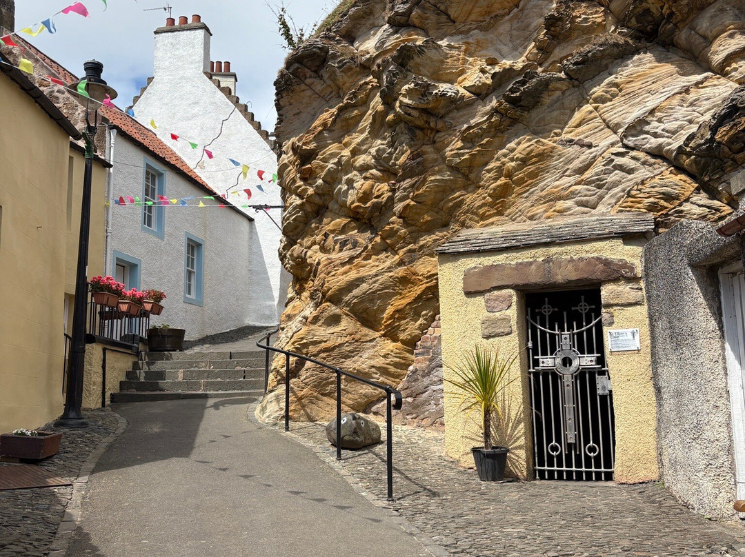 St. Fillan's Cave景点图片