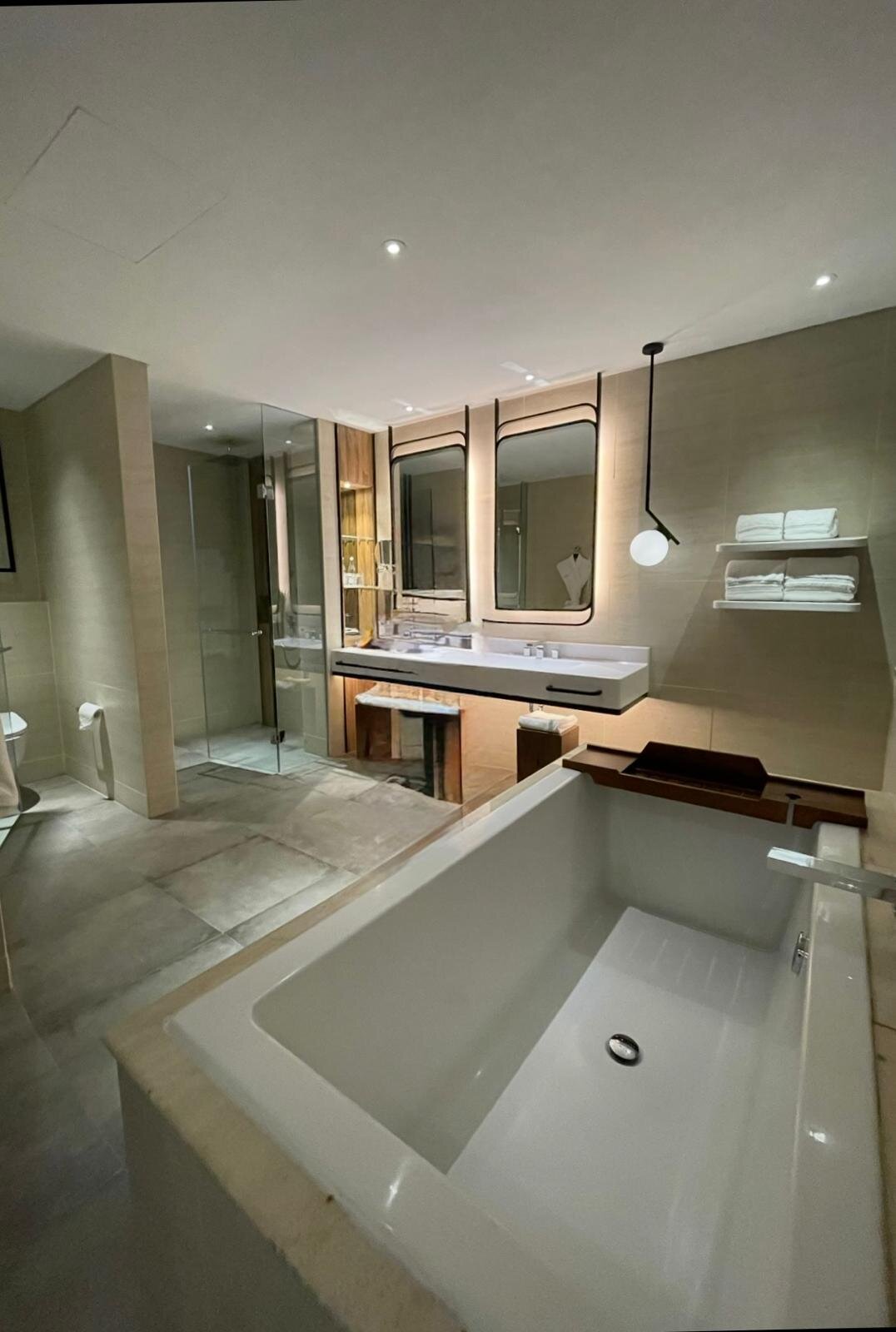 Swissôtel Jakarta PIK Avenue-浴室
