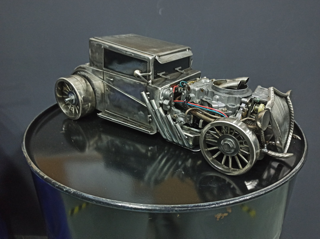Fabryka Robotow-Moszna必去景点