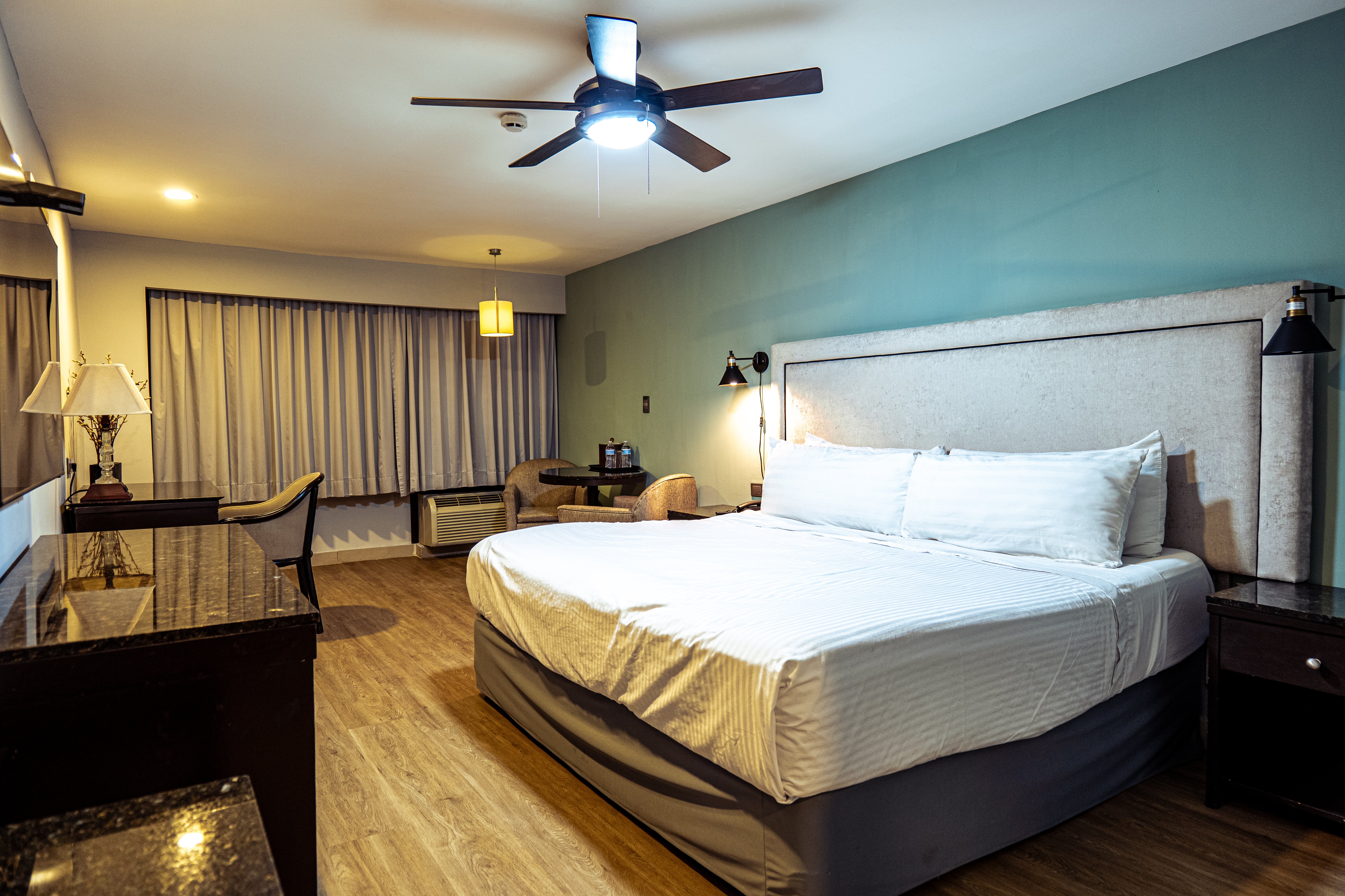 Plaza Inn Hotel-客卧