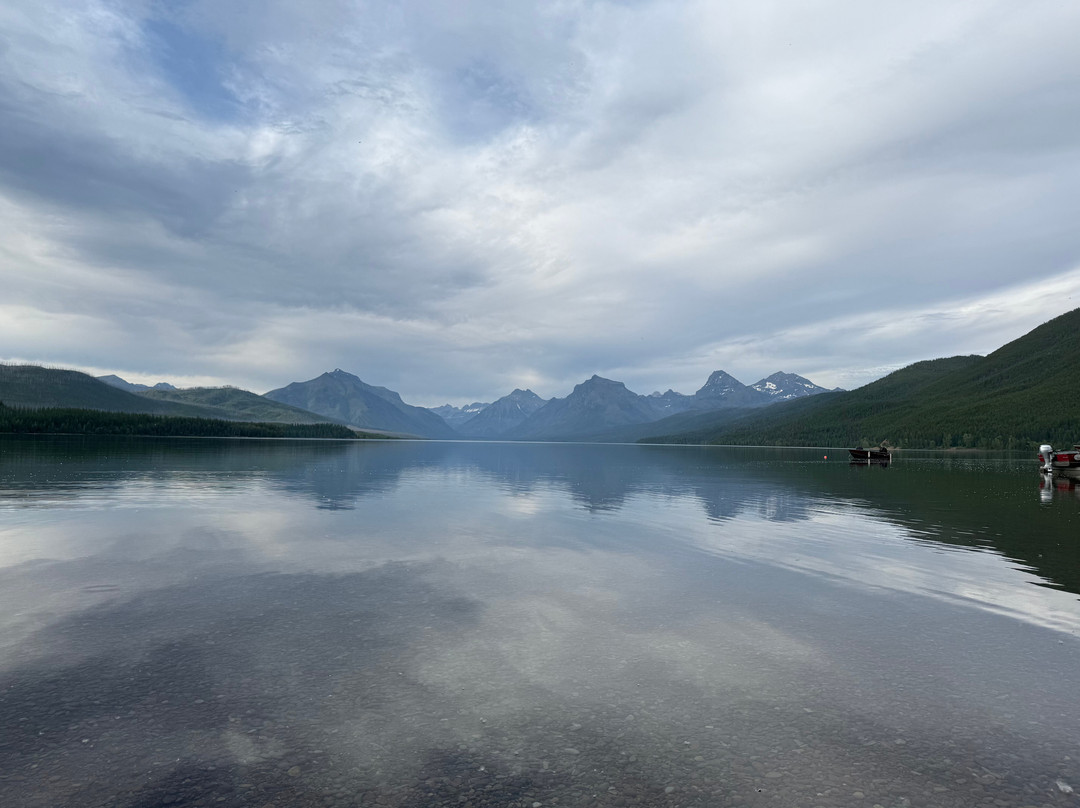 Apgar Village Lodge主图