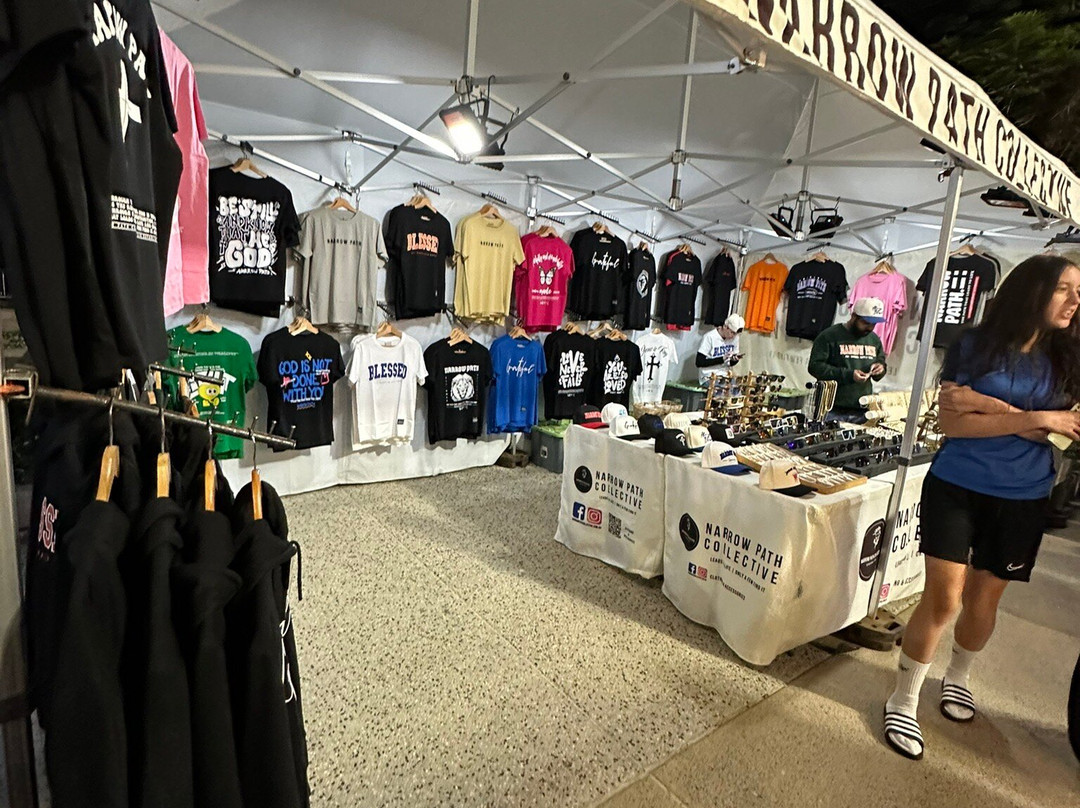 冲浪者天堂海滨集市-冲浪者天堂必去景点