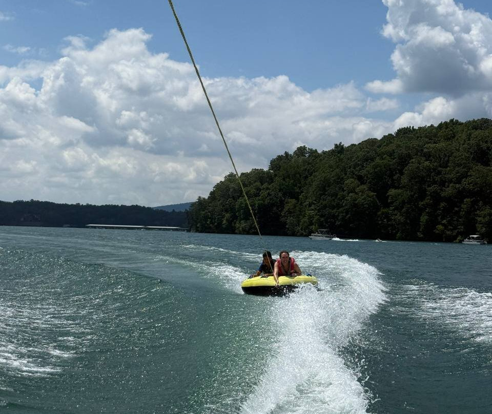 Blue Ridge Boat Rentals-Morganton必去景点