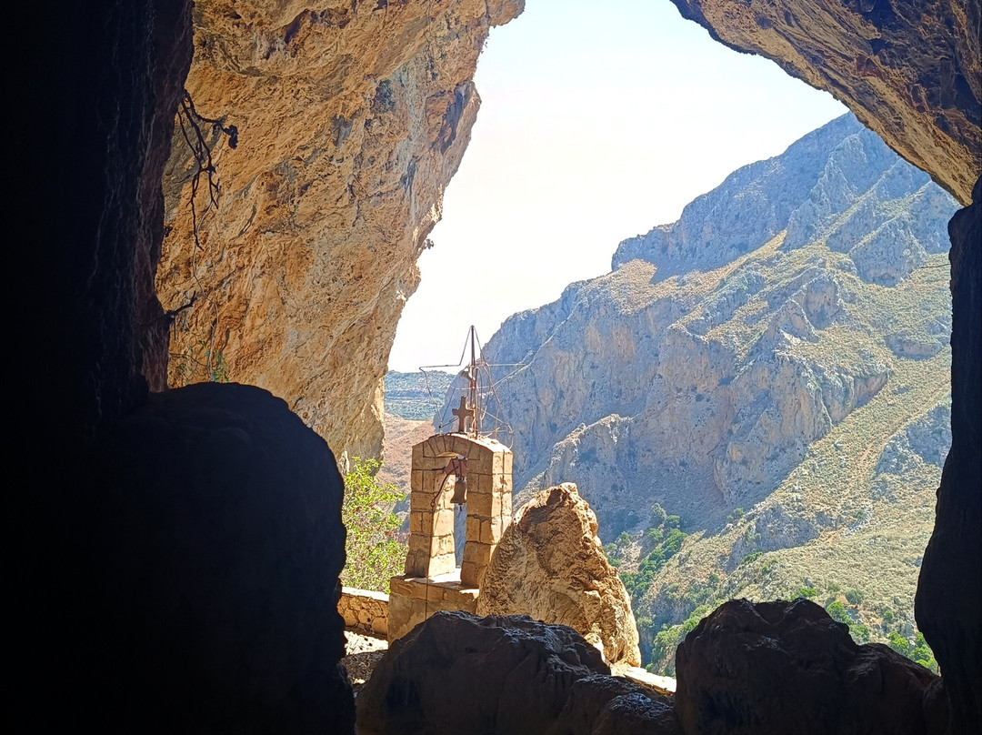 Agia Sofia Cave-Topolia必去景点